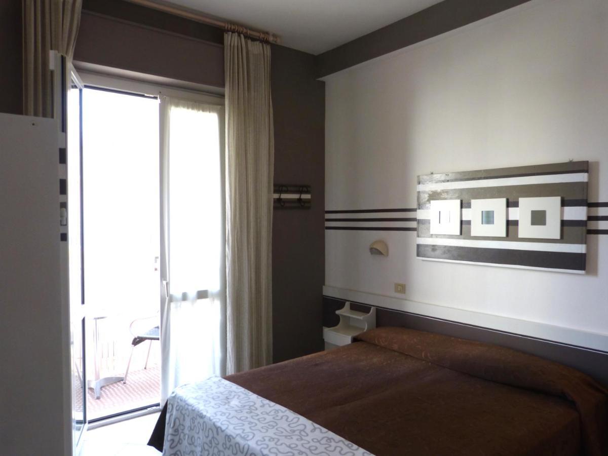 Hotel D'Annunzio Cattolica Kültér fotó