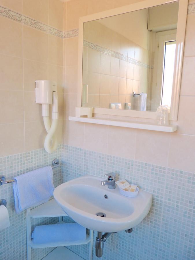 Hotel D'Annunzio Cattolica Kültér fotó